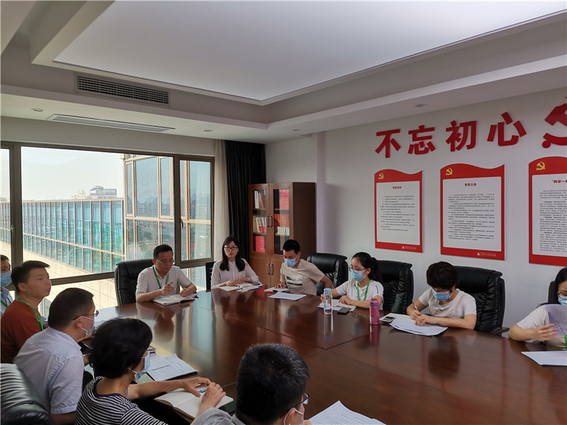 2.黨支部參與選題論證，強化導向作用，將黨建工作融入主題出版工作、營(yíng)銷(xiāo)宣傳工作和風(fēng)險排查工作中.jpg