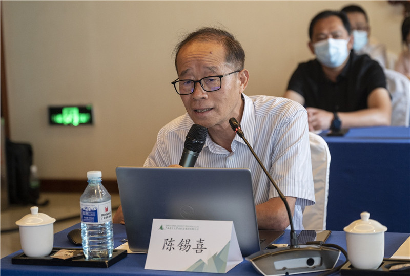 9 上海交通大學(xué)講席教授、中央馬克思主義理論研究和建設工程首席專(zhuān)家陳錫喜作主旨演講（李顯楊 攝）.jpg