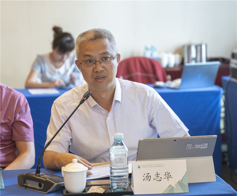 14廣西師范大學(xué)黨委常委、宣傳部部長(cháng)，馬克思主義學(xué)院院長(cháng)湯志華作專(zhuān)題發(fā)言（李顯楊 攝）.jpg
