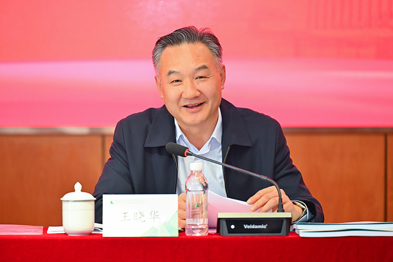 2.自治區黨委宣傳部副部長(cháng)、自治區新聞出版局（版權局）局長(cháng)，一級巡視員王曉華講話(huà).jpg